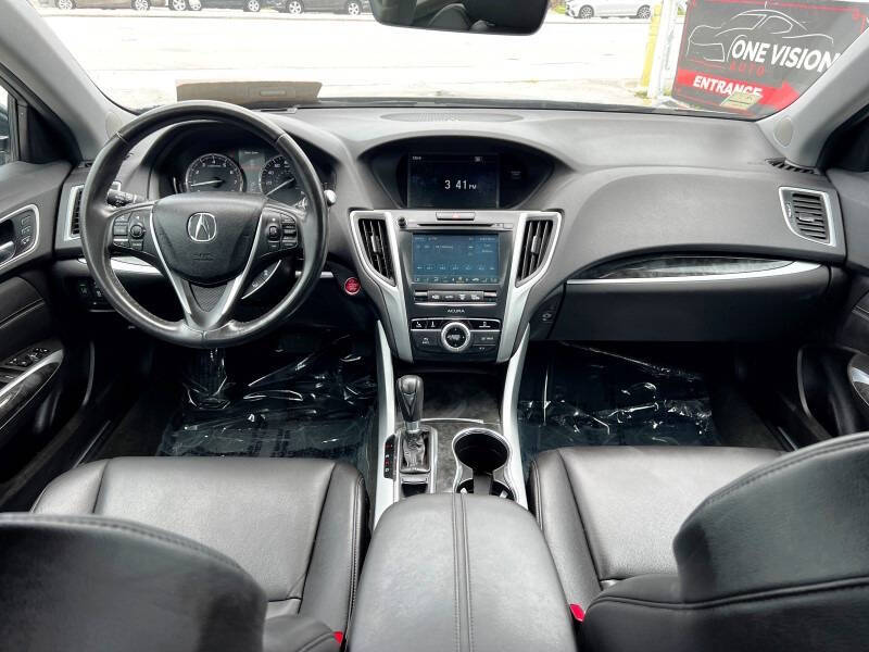 2018 Acura TLX Base photo 17