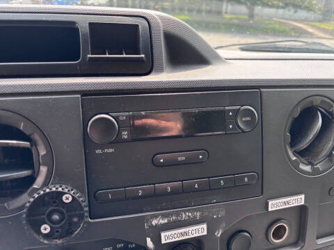 2010 Ford E-Series E-250