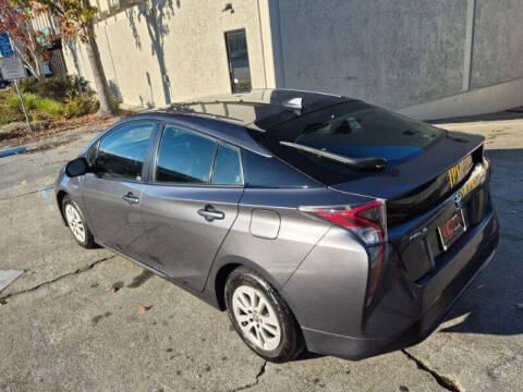 2017 Toyota Prius Two
