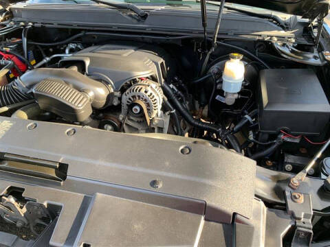 2013 Chevrolet Avalanche LS Black Diamond