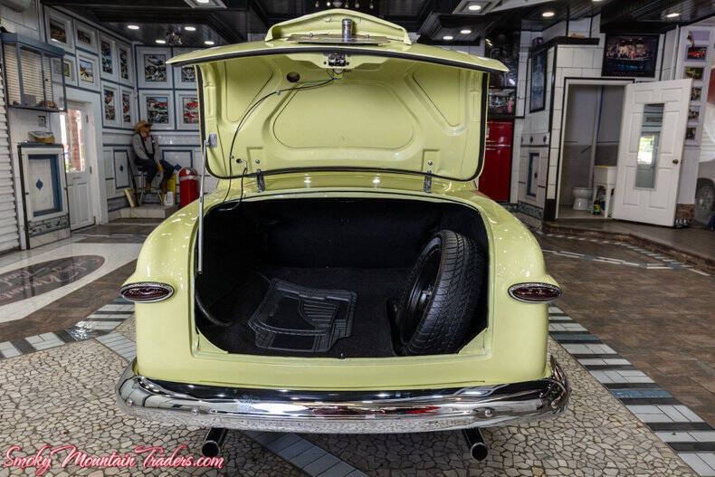 1950 Ford Custom Deluxe