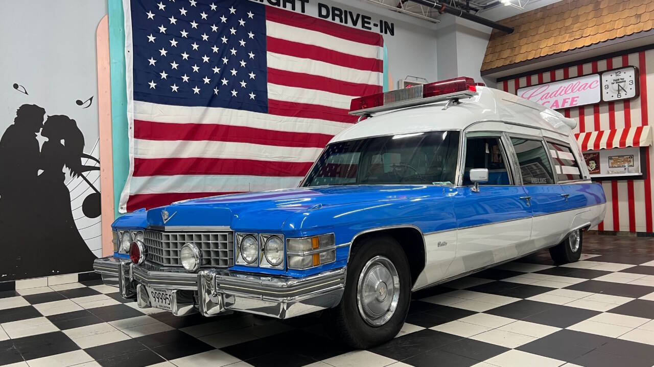 1974 Cadillac Ambalance 1