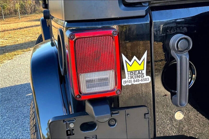 2016 Jeep Wrangler Unlimited Sahara 75th Anniversary