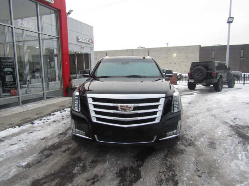 2018 Cadillac Escalade ESV Luxury