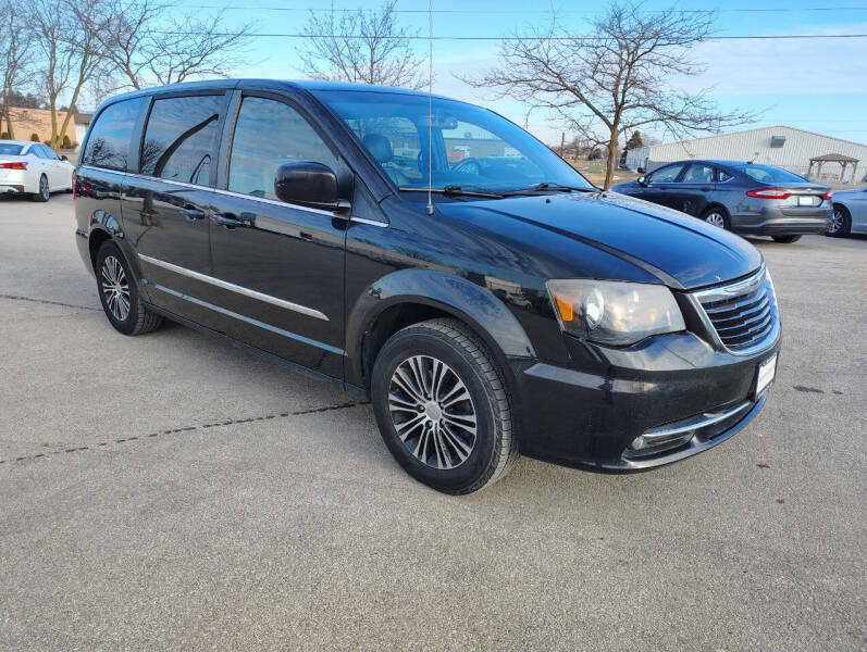 2014 Chrysler Town and Country S