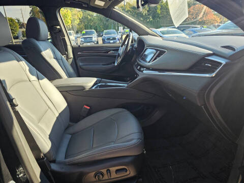 2023 Buick Enclave Essence