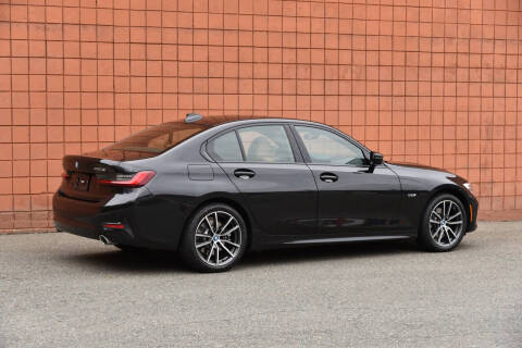 2022 BMW 3 Series 330e xDrive