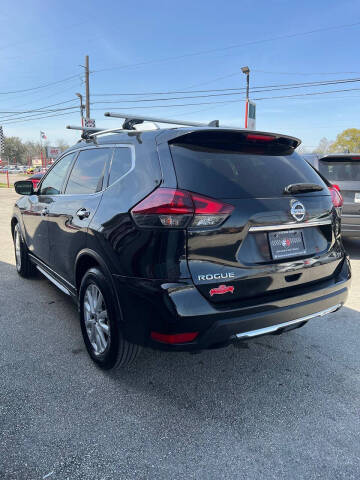 2018 Nissan Rogue SV