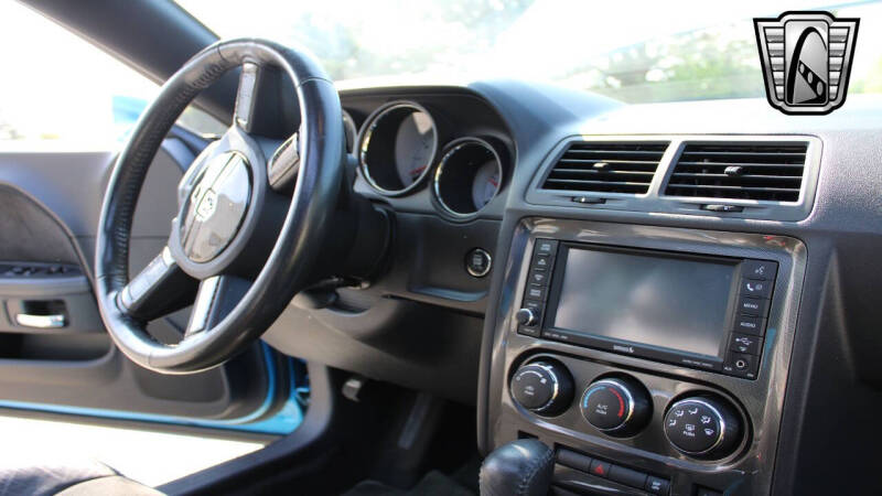 2010 Dodge Challenger SRT8