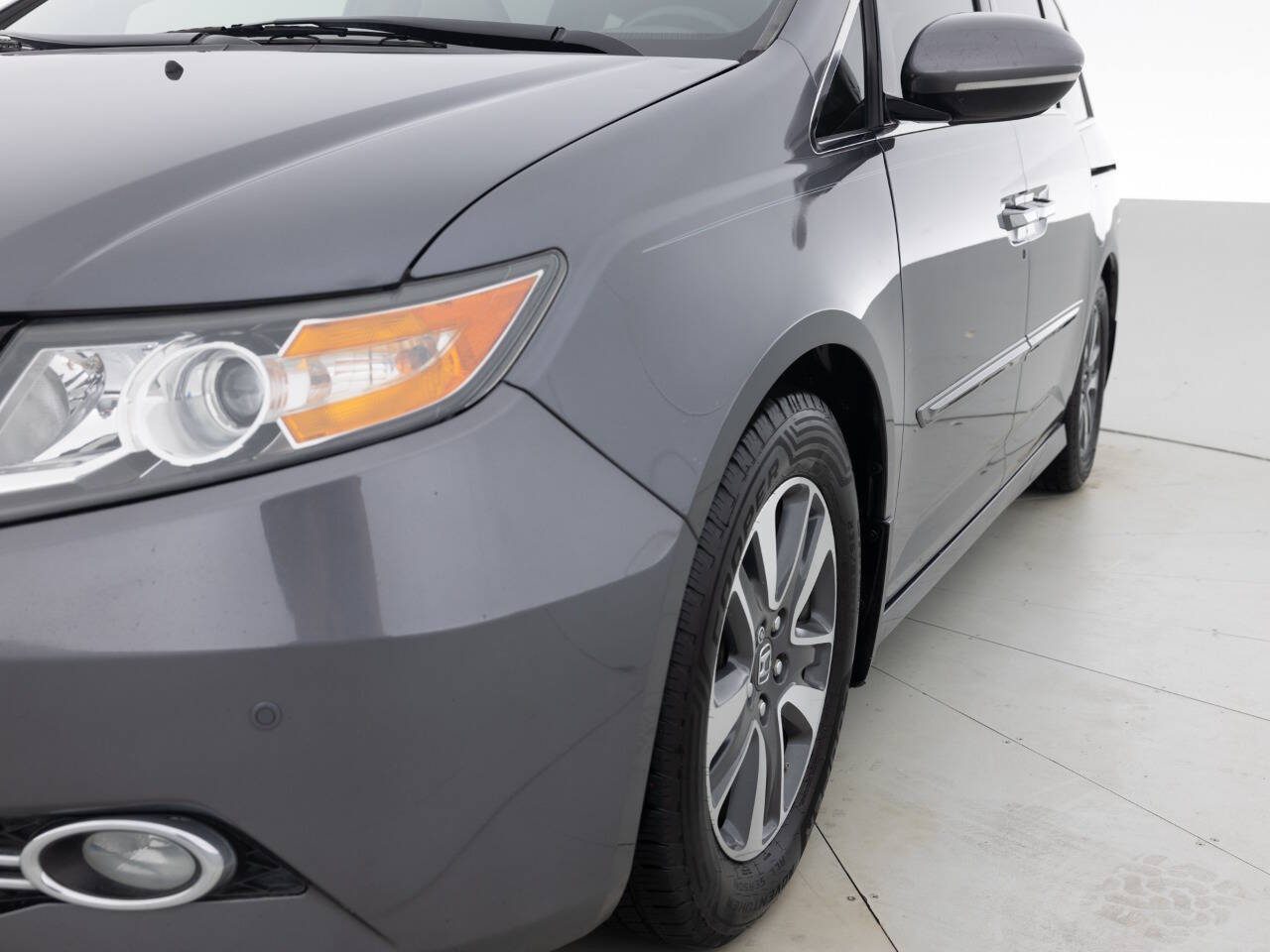 Used Car 2016 Honda Odyssey  Touring Elite 4dr Mini Van For Sale Under $12,000 In Coal City, Illinois