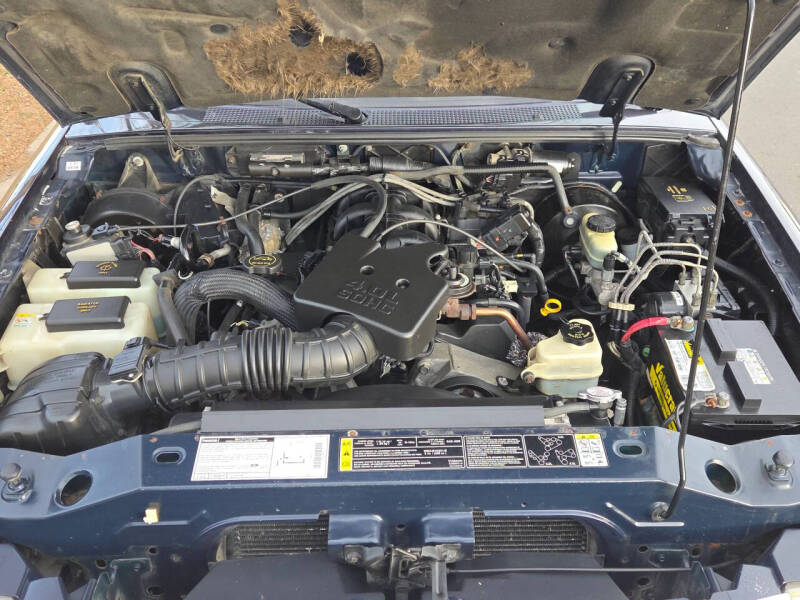 2001 Mazda B-Series B4000 SE