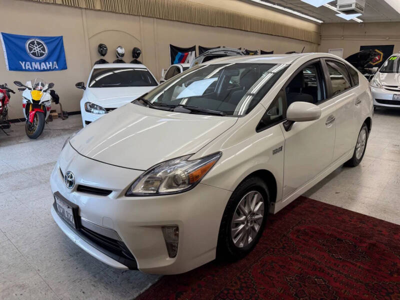 2014 Toyota Prius Plug-in Hybrid