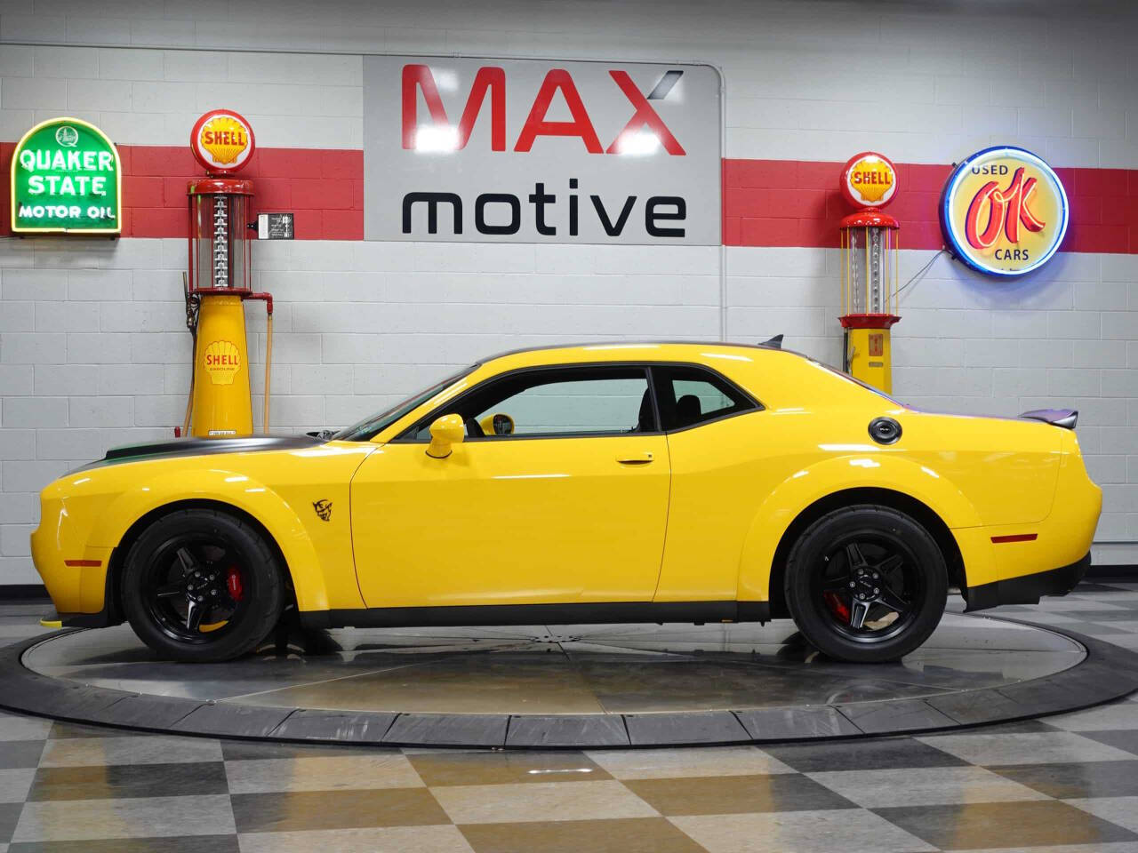2018 Dodge Challenger 13