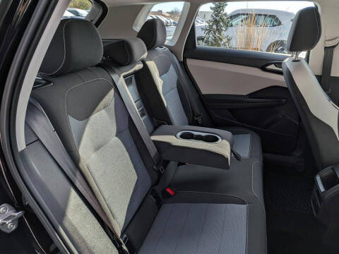 2025 Volkswagen Taos S