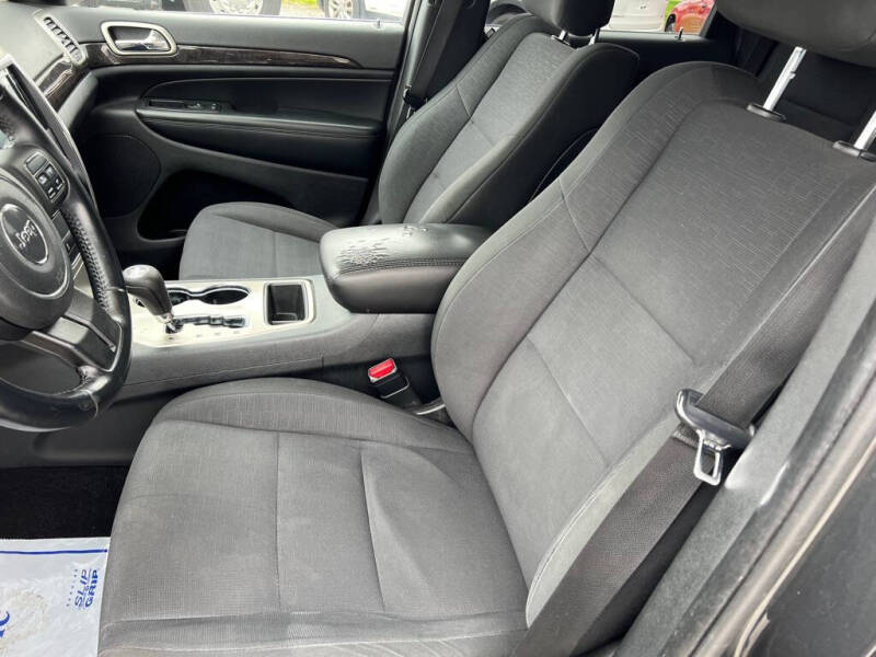 2011 Jeep Grand Cherokee Laredo