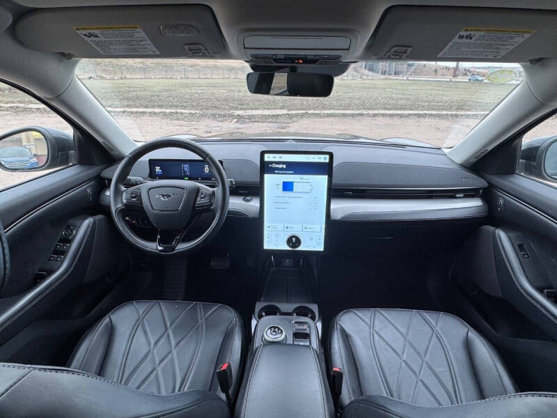 2022 Ford Mustang Mach-E Select