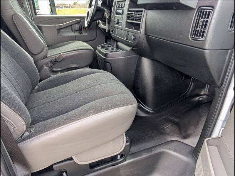 2023 Chevrolet Express 2500