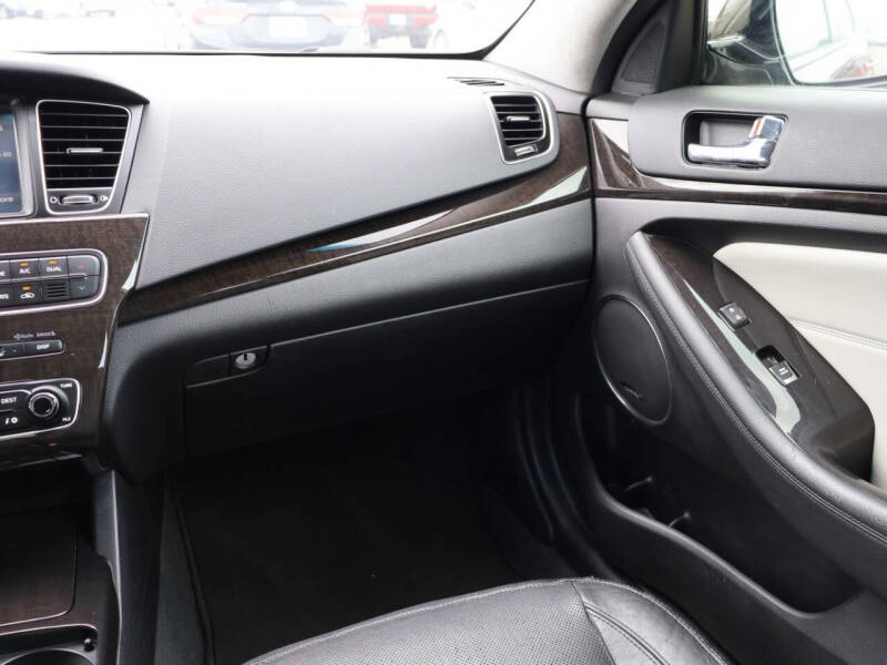 2014 Kia Cadenza Premium