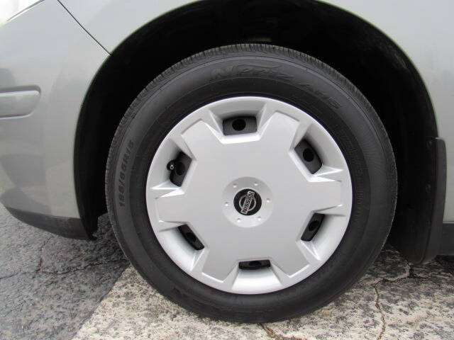 2007 Nissan Versa 1.8 S