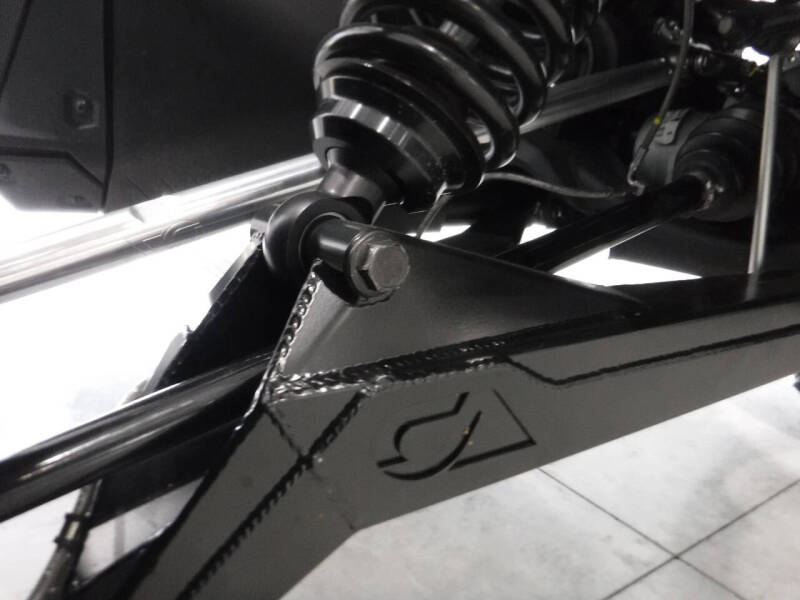 2024 Can-Am Maverick R