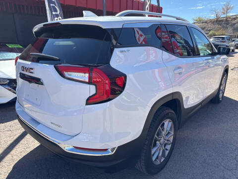 2024 GMC Terrain SLT