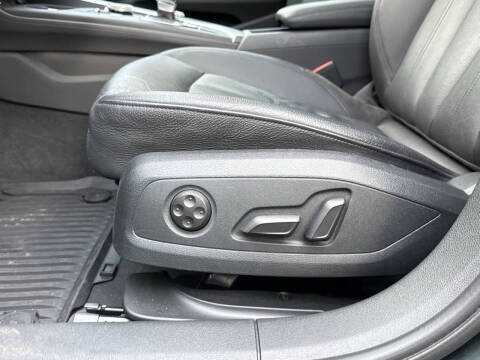 2017 Audi A4 2.0T quattro Premium Plus