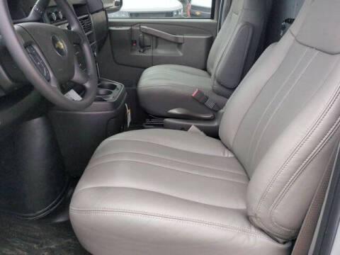 2025 Chevrolet Express 2500