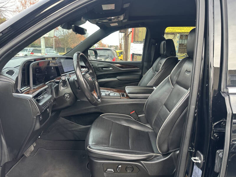 2022 Cadillac Escalade ESV Premium Luxury