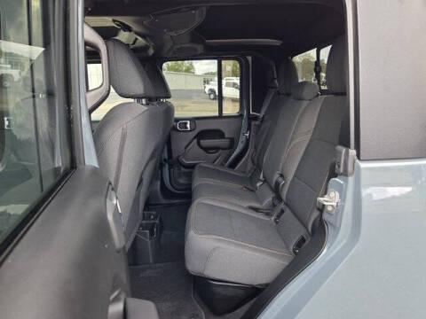 2024 Jeep Gladiator Sport S