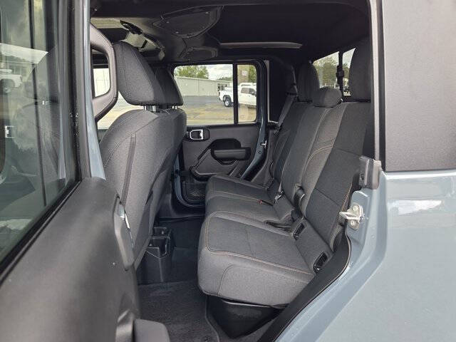 2024 Jeep Gladiator Sport S