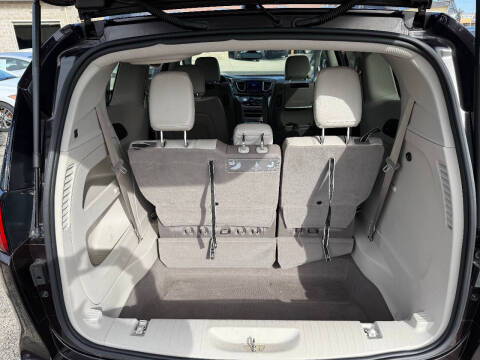 2017 Chrysler Pacifica Touring-L Plus