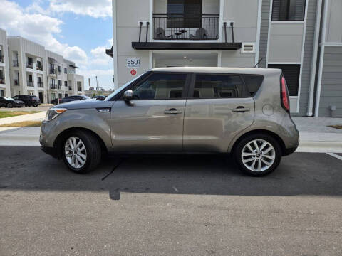 2019 Kia Soul +