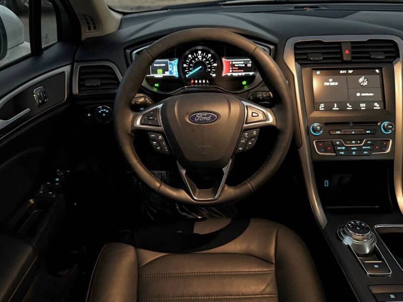 2018 Ford Fusion Hybrid SE