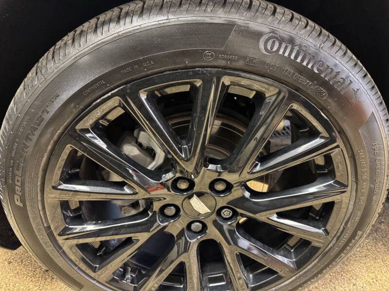 2022 Cadillac XT4 Premium Luxury