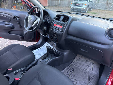 2015 Nissan Versa 1.6 S