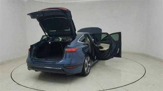 2025 Audi A6 Sportback e-tron quattro Prestige