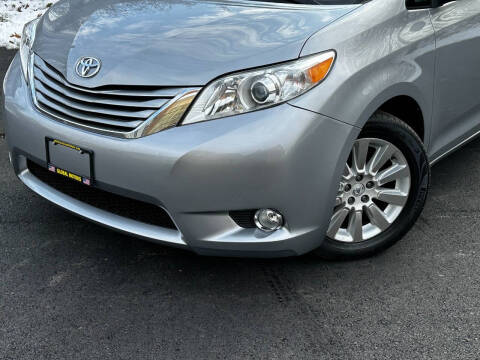 2015 Toyota Sienna LE 7-Passenger
