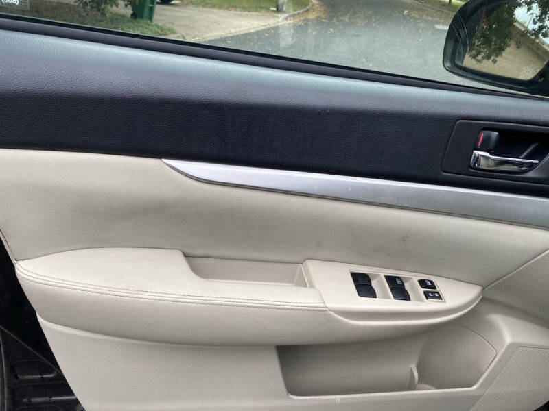 2011 Subaru Outback 2.5i Premium