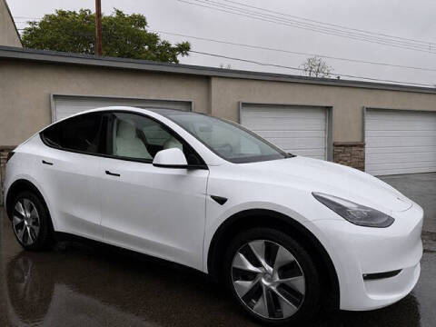 2023 Tesla Model Y Long Range
