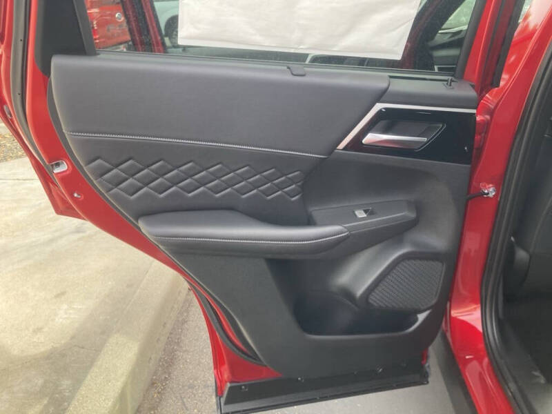 2025 Mitsubishi Outlander PHEV SEL