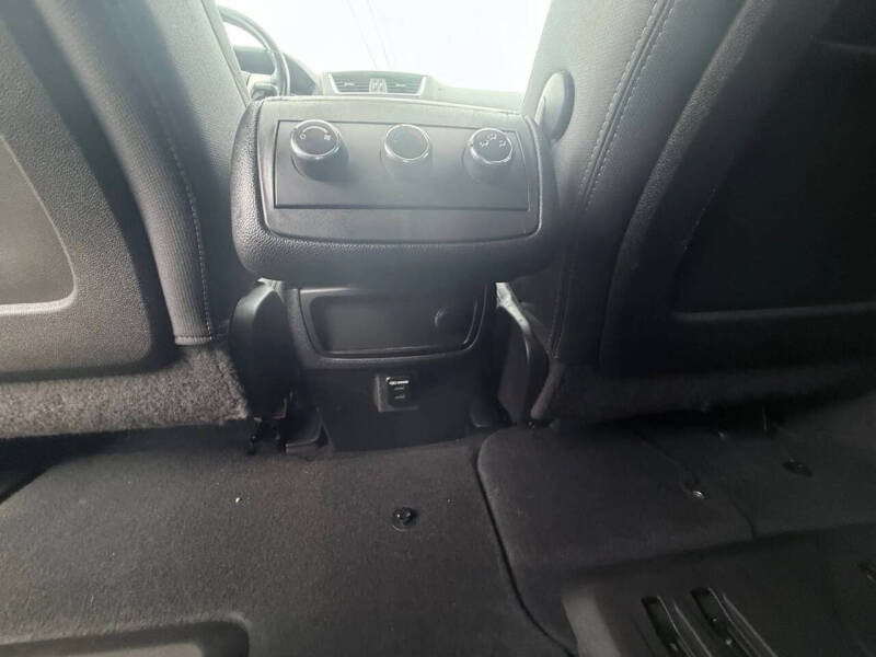 2016 GMC Acadia SLE-2