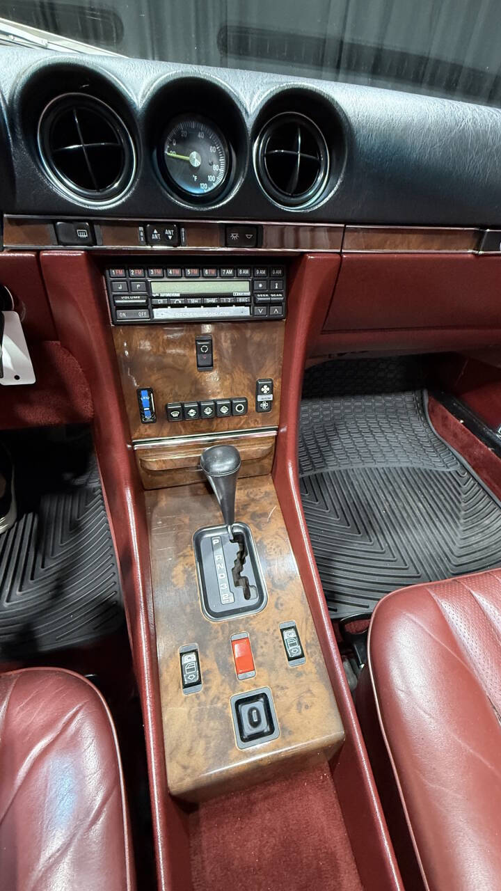 1988 Mercedes-Benz 560-Class 77