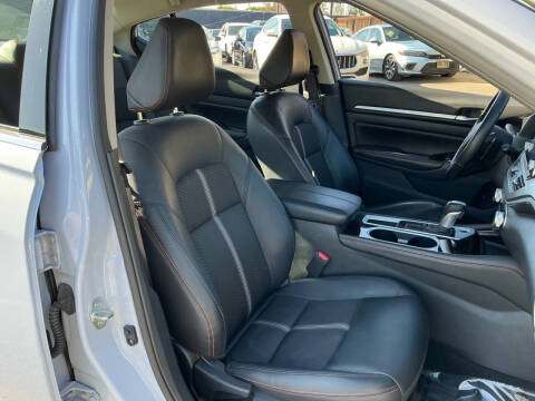 2025 Nissan Altima 2.5 SR