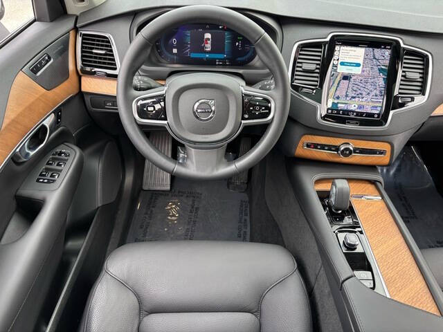 2024 Volvo XC90 Recharge T8 Plus Bright Theme 7P