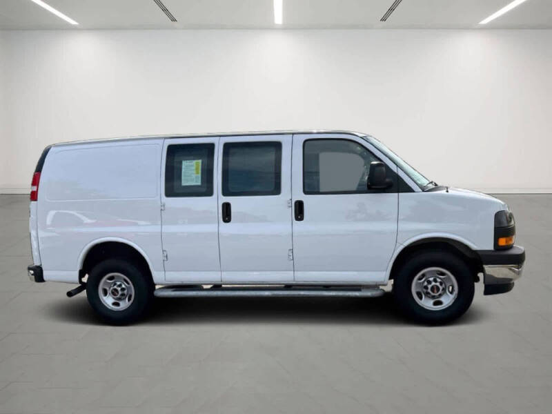 2024 GMC Savana 2500