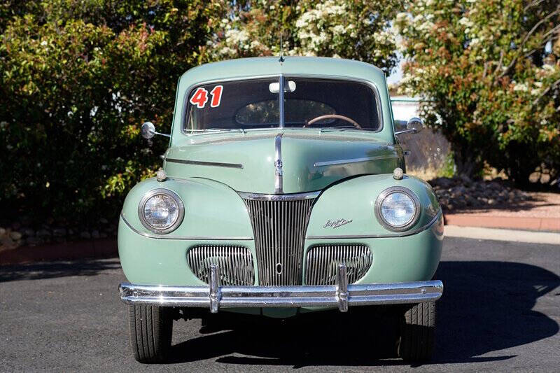 1941 Ford Super Deluxe