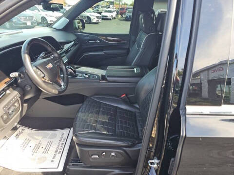 2024 Cadillac Escalade ESV Premium Luxury Platinum