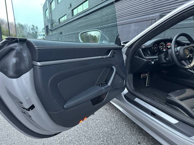 2024 Porsche 911 Carrera