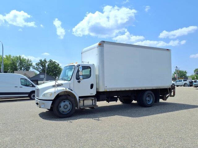 2006 Freightliner M2 106