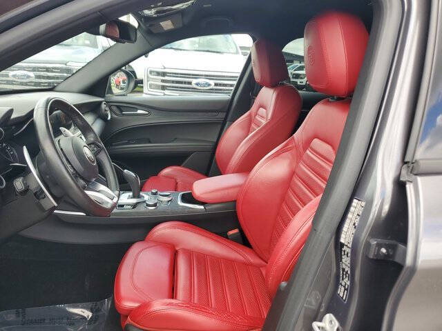 2022 Alfa Romeo Stelvio Sprint